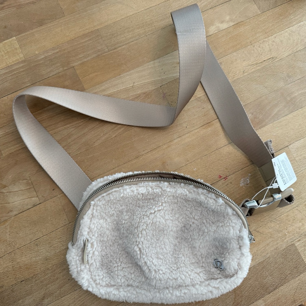 Cream lululemon everyday fleece belt bag
